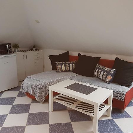Ruhige Gemuetliche Ferienwohnung In Karlsruhe Daxlanden Fuer Monteure, Pendler, Geschaefsreisen, Wochenendreisen Dış mekan fotoğraf